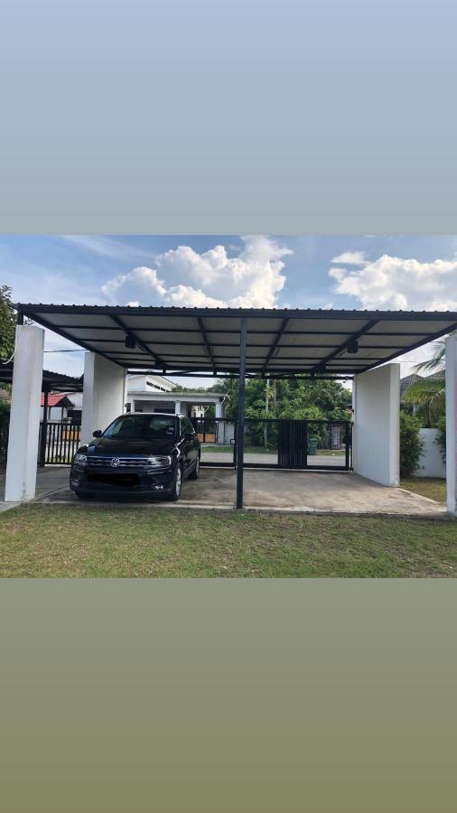 Nur Villa Sg Soi Kuantan Esterno foto