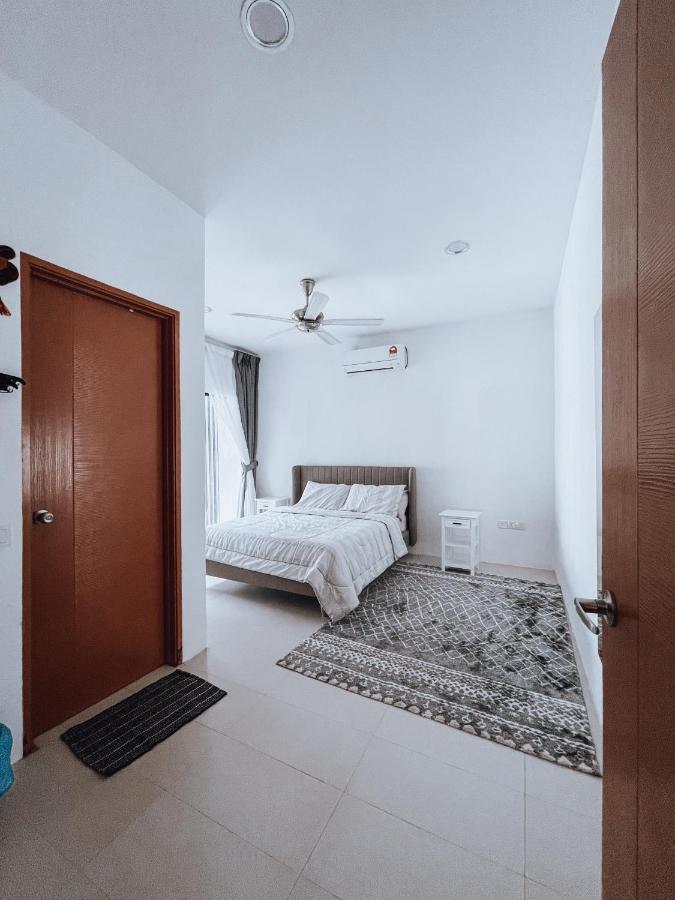 Nur Villa Sg Soi Kuantan Esterno foto
