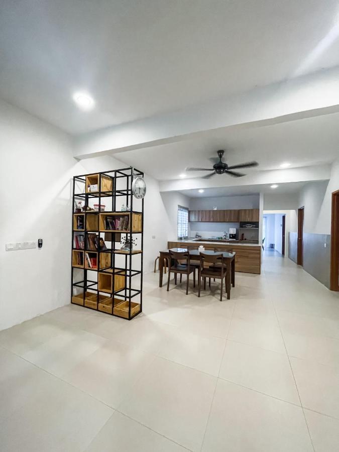 Nur Villa Sg Soi Kuantan Esterno foto